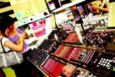 1-2月全国50大零售企业销售再降 化妆品负增长_财经频道_东方头条